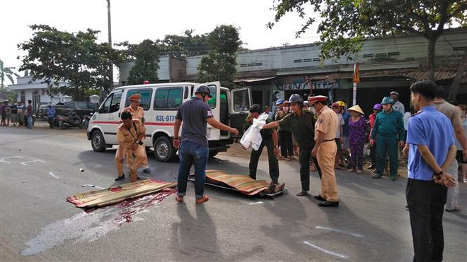 Tiền Giang: Tự ngã xuống đường, một người đàn ông tử vong tại chỗ ảnh 1
