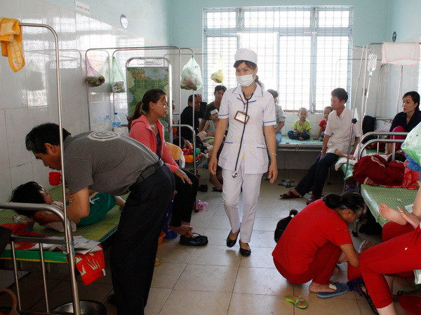 32 trẻ em mẫu giáo phải nhập viện nghi do ngộ độc thực phẩm ảnh 1