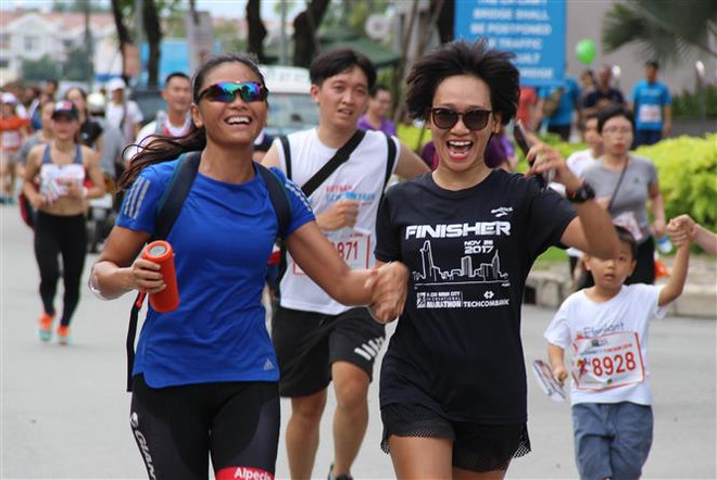 Đại sứ tham gia chạy bộ gây quỹ từ thiện BBGV Charity Fun Run 2018 ảnh 1