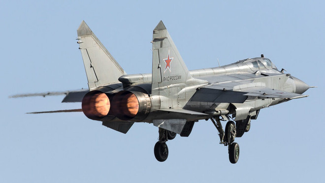 Máy bay chiến đấu MiG-31BM của Nga. (Nguồn: defence-blog.com) Nga điều máy bay chiến đấu chặn máy bay Na Uy trên Biển Barents ảnh 1
