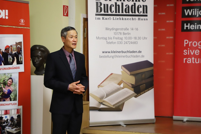 Ra mắt cuốn sách 'Tiểu sử chính trị Hồ Chí Minh' tại Đức ảnh 2