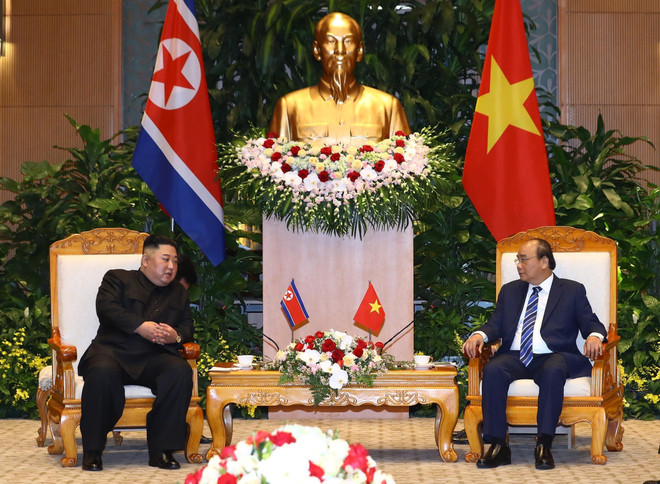 Thủ tướng Nguyễn Xuân Phúc hội kiến Chủ tịch Triều Tiên Kim Jong-un ảnh 1
