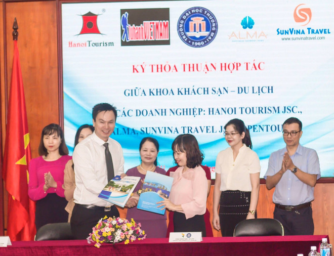 Khoa Khách sạn-Du lịch Đại học Thương mại hợp tác với 5 công ty ảnh 1