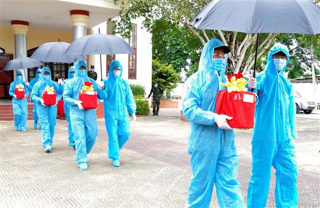 20 giờ ngày 19/11 cầu siêu cho các vong linh tử vong do COVID-19 ảnh 1