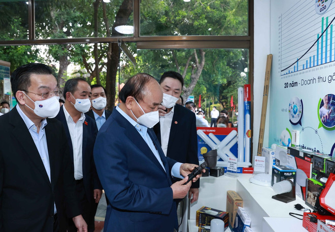 Chủ tịch nước thăm doanh nghiệp tiêu biểu do người cao tuổi quản lý ảnh 1