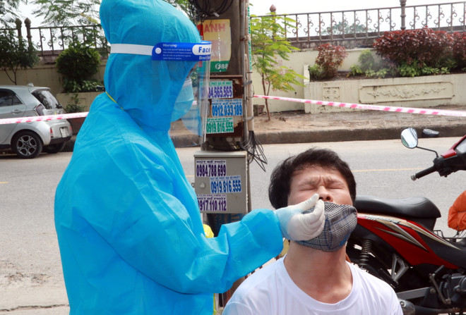 Thành phố Nam Định áp dụng biện pháp cấp bách ngăn dịch lây lan ảnh 1