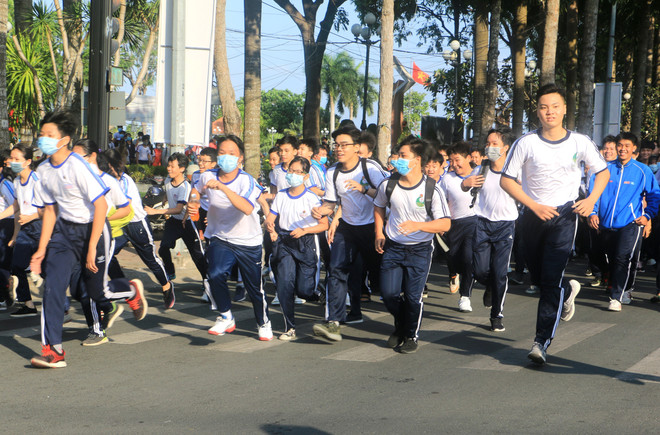 Hơn 4.000 người tham gia Ngày chạy Olympic vì sức khỏe toàn dân ảnh 3