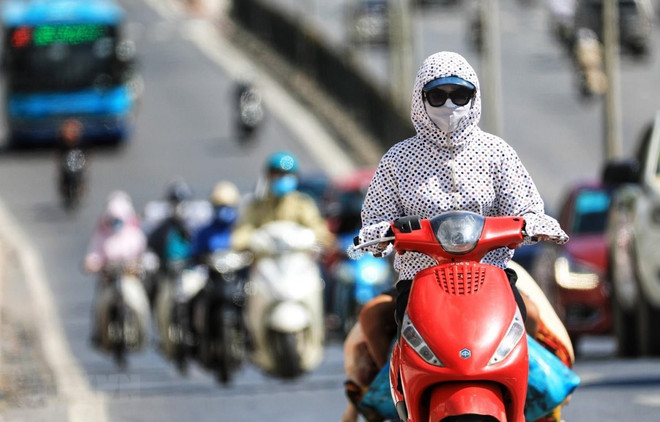 Các khu vực trên cả nước ngày nắng, chiều tối có mưa dông ảnh 1