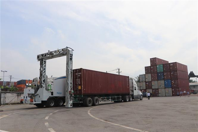 Đồng Nai đưa vào hoạt động máy soi container di động ảnh 1