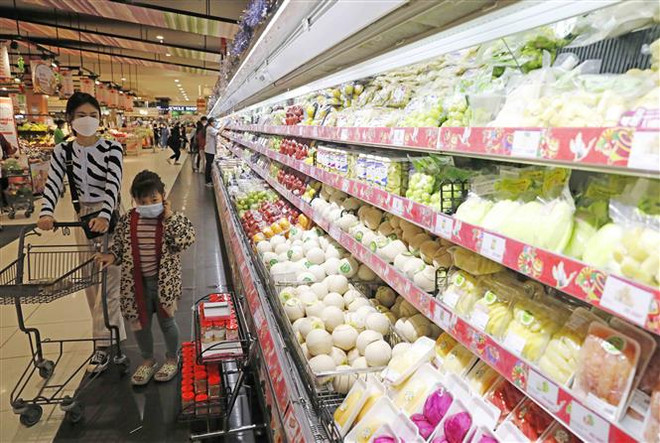 Bộ Tài chính khẩn trương nghiên cứu, đề xuất giảm các loại thuế, phí ảnh 1