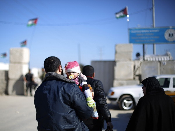 Israel bắt giữ hàng chục người Palestine ở Jerusalem và Hebron ảnh 1