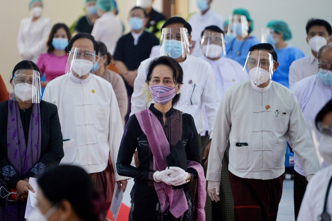 Nhà lãnh đạo Myanmar Aung San Suu Kyi cùng nhiều quan chức bị bắt. (Nguồn: Getty Images) Myanmar: Nhà lãnh đạo Aung San Suu Kyi và nhiều quan chức bị bắt ảnh 1