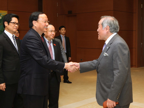 Trưởng ban Tổ chức Trung ương Tô Huy Rứa tiếp Đoàn Nghị sỹ Nhật Bản ảnh 1