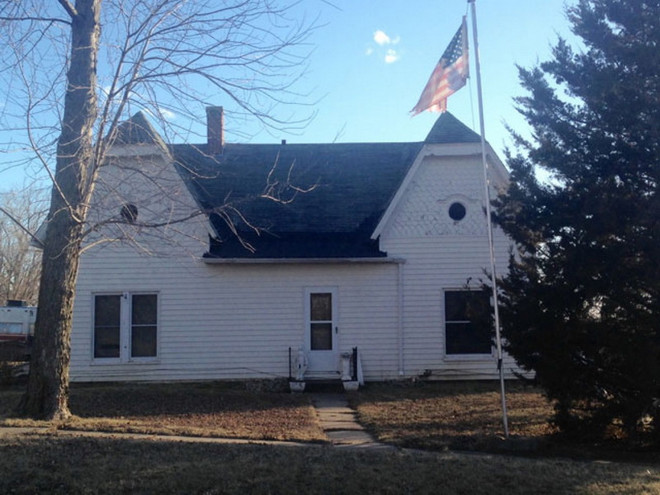 Cậu bé 5 tuổi bắn chết em trai 9 tháng tuổi khi nghịch súng ảnh 1