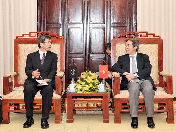 ADB dự kiến tài trợ cho Việt Nam 1,24 tỷ USD năm 2015 ảnh 1