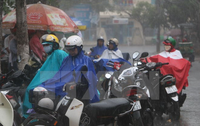 Không khí lạnh gây mưa dông cho vùng núi và trung du Bắc Bộ ảnh 1