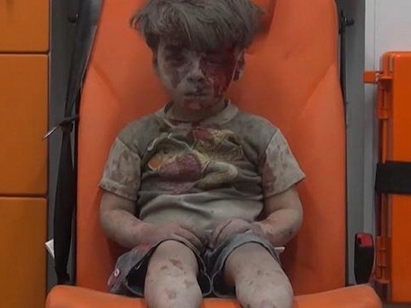 Truyền thông Trung Quốc nghi ngờ đoạn video về cậu bé Syria ảnh 1