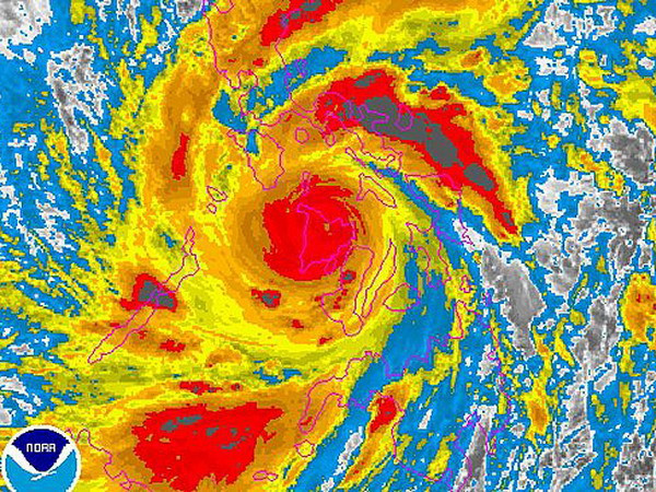 Bão Haiyan sẽ đổ bộ vào Trung Trung Bộ ngày 10/11 ảnh 1