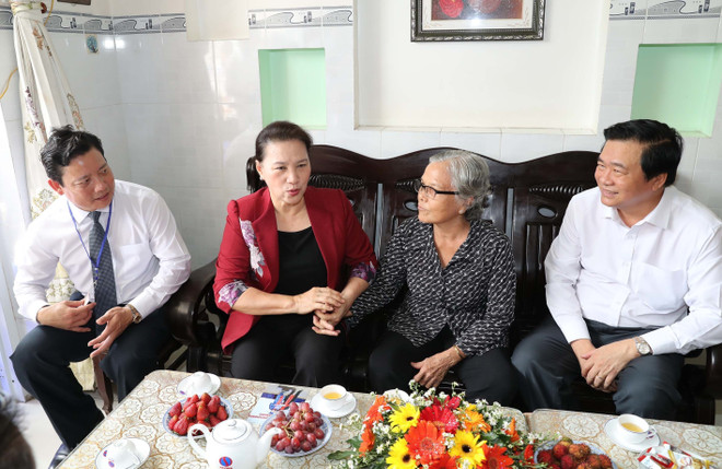 Chủ tịch Quốc hội đề nghị Long An tăng cường thúc đẩy kinh tế vùng ảnh 1