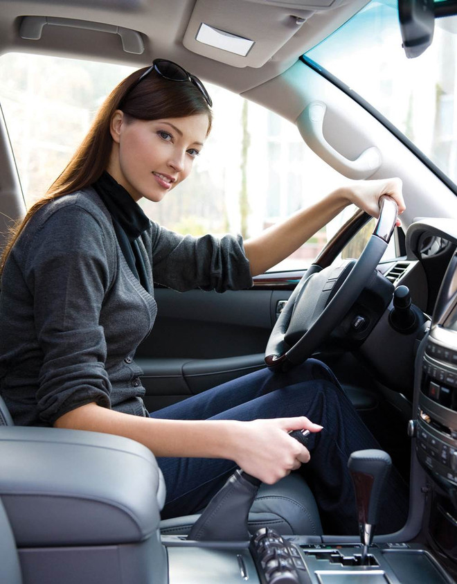 Những nguyên tắc "bỏ túi" cho phái đẹp khi muốn mua xế hộp ảnh 3