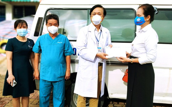 Hội nhà văn TP.HCM tham gia cuộc chiến phòng chống COVID-19 ảnh 2