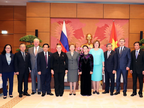 Chủ tịch Quốc hội Nguyễn Thị Kim Ngân tiếp các nhà lãnh đạo Nga ảnh 1