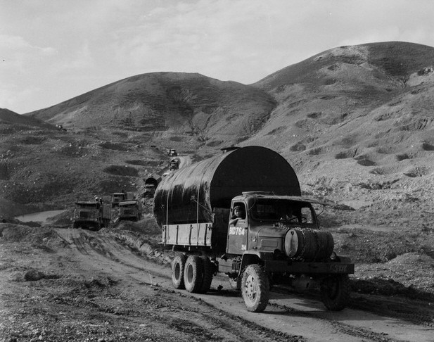 Người chiến sỹ Trường Sơn lái xe vượt "mưa bom bão đạn" năm xưa ảnh 1