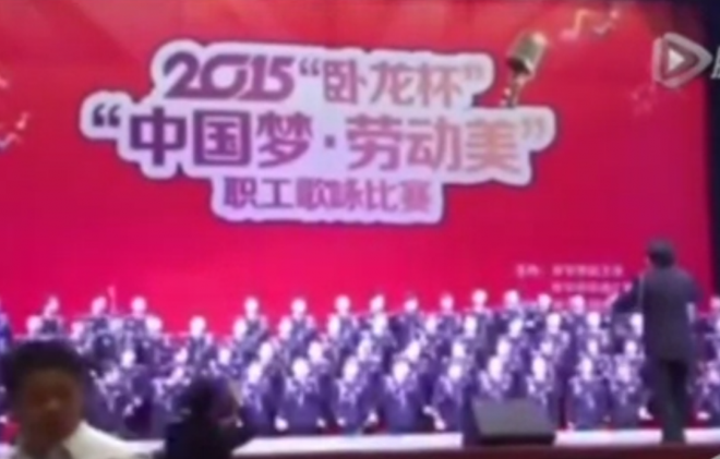 [Video] Sập sân khấu làm nhiều thành viên dàn hợp xướng bị thương ảnh 1