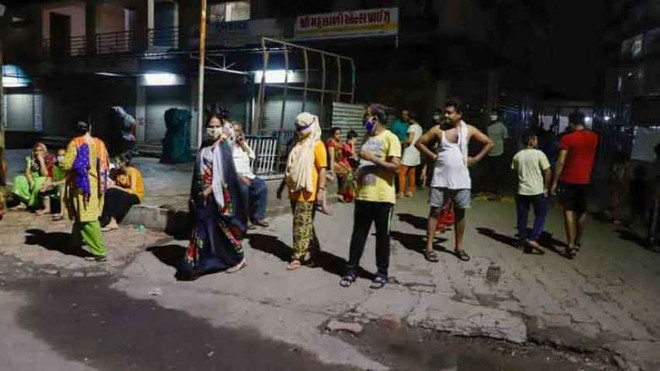 (Nguồn: PTI) Động đất ở Iran làm hơn 30 người bị thương, nhiều ngôi làng bị phá hủy ảnh 1