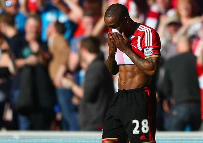 Jermain Defoe rơi lệ sau khi lập siêu phẩm vào lưới Newcastle ảnh 1