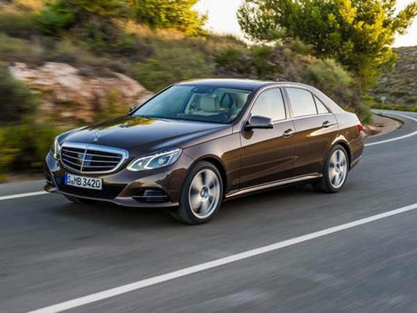 Mercedes-Benz và Suzuki đồng loạt báo lỗi hàng trăm nghìn xe ảnh 1