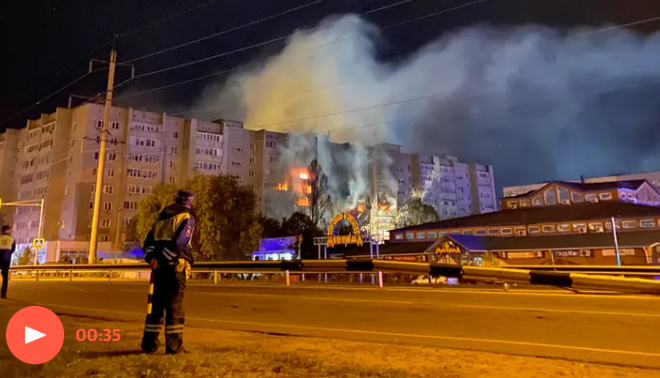 Nga: Máy bay quân sự rơi vào một tòa nhà dân cư ở thành phố Yeysk ảnh 1