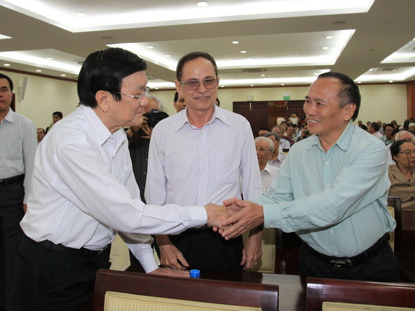 Chủ tịch nước đề nghị cử tri chủ động phát hiện tham nhũng ảnh 1