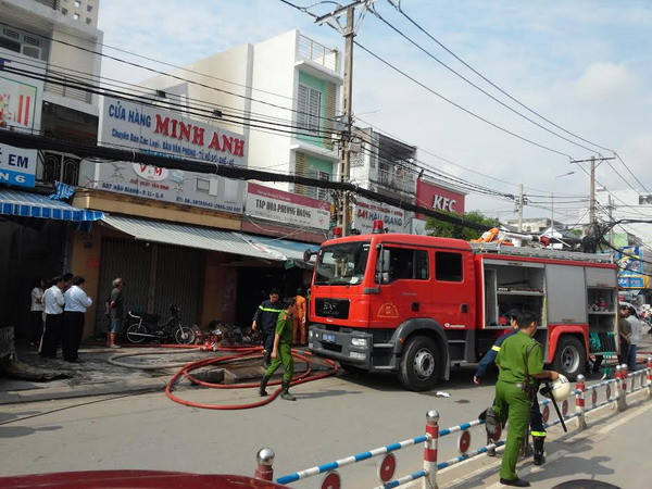 Hỏa hoạn thiêu rụi cửa hàng tạp hóa, một người tử vong ảnh 1