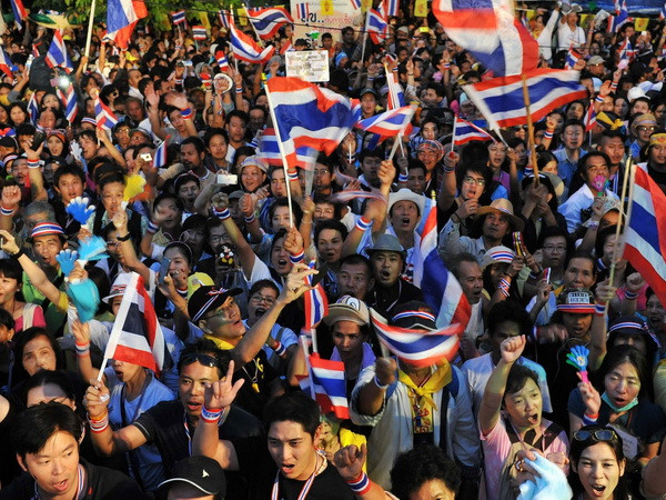 Phần lớn người Thái Lan chưa quyết định tham gia trưng cầu dân ý ảnh 1
