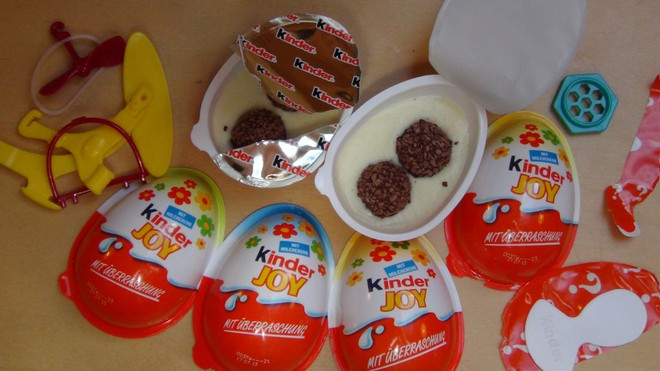 Sản phẩm trứng chocolate Kinder đặc biệt hấp dẫn trẻ em William Salice - người tạo ra trứng chocolate Kinder qua đời ảnh 2