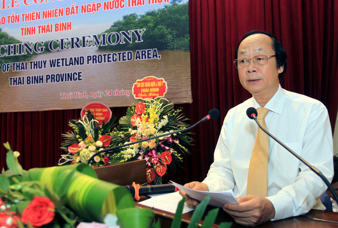 Thứ trưởng Bộ Tài nguyên và Môi trường Võ Tuấn Nhân phát biểu tại buổi lễ. (Ảnh: Thế Duyệt/TTXVN) Thành lập Khu bảo tồn thiên nhiên đất ngập nước Thái Thụy ở Thái Bình ảnh 2