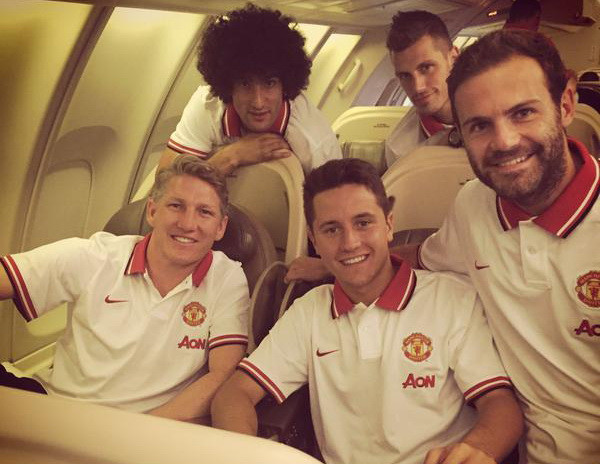 M.U công bố danh sách du đấu sau khi nổ hàng loạt "bom tấn" ảnh 1