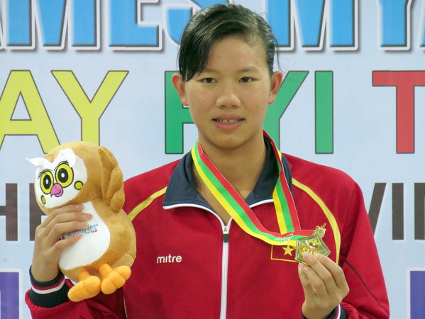 Vận động viên Ánh Viên tại SEA Games 27. (Ảnh: Quang Nhựt/TTXVN) Bộ Quốc phòng thưởng HLV, VĐV đạt thành tích xuất sắc ảnh 1