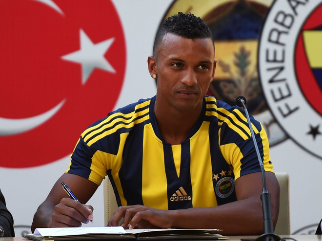 Vừa đến Fenerbahce, Nani đã lôi kéo sao M.U rời Old Trafford ảnh 1