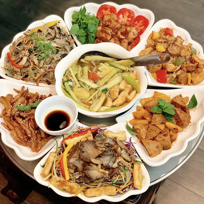 Hà Nội: Nhộn nhịp thị trường thực phẩm cúng dịp Rằm tháng Giêng ảnh 1