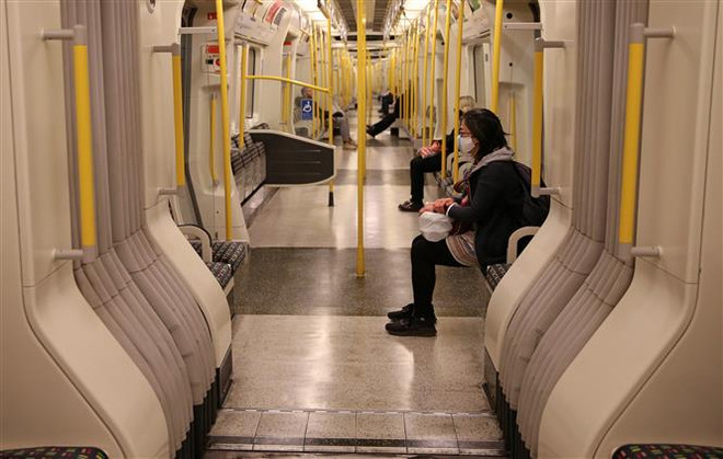 Quốc hội Anh thông qua dự luật chấm dứt tự do đi lại của lao động EU ảnh 1