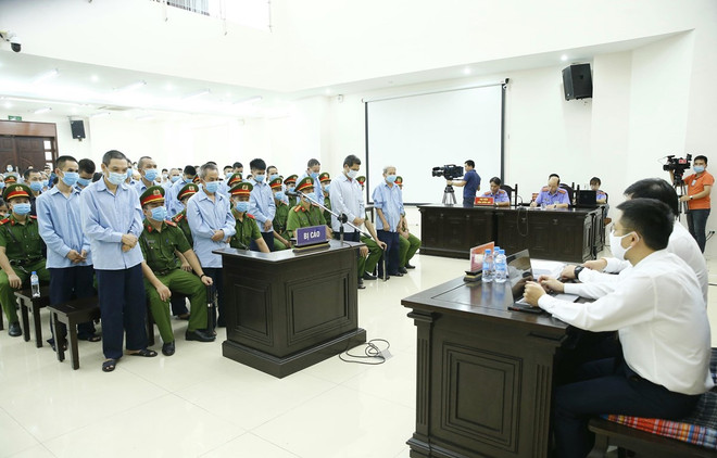 Các bị cáo nghe tòa tuyên án trong phiên xử ngày 14/9/2020. (Ảnh: Doãn Tấn/TTXVN) Ngày 8/3 xét xử phúc thẩm các bị cáo trong vụ án xảy ra tại Đồng Tâm ảnh 1