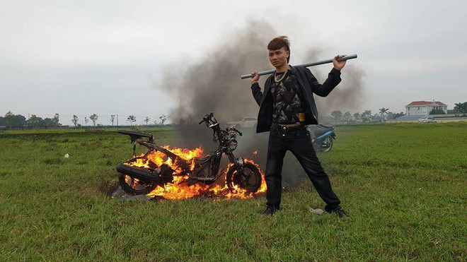 Vụ Khá Bảnh: ‘Giang hồ 4.0’ và nỗi lo con trẻ xem gì trên Internet? ảnh 1