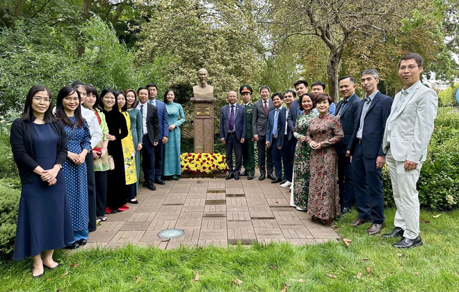 ttxvn_dai su quan Phap (2).jpg