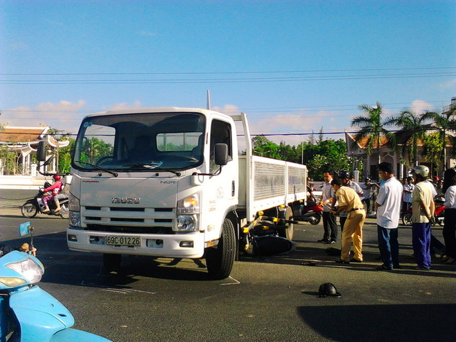 Thanh Hóa: Ôtô tải vượt ẩu cán chết 2 mẹ con trên đường đi chợ về ảnh 1