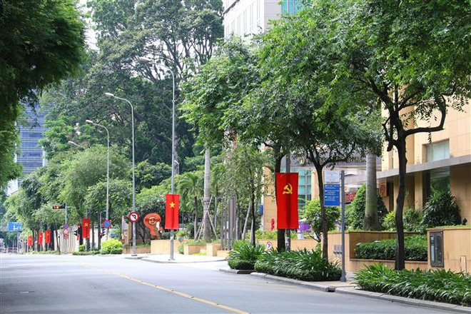 TP.HCM mở cửa theo 3 giai đoạn từ sau 15/9, thí điểm Thẻ Xanh COVID ảnh 1