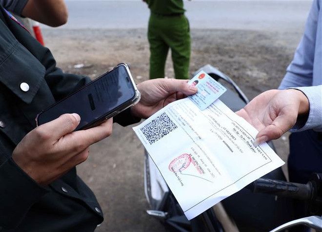 Sẽ chỉ có 1 ứng dụng chống COVID-19, chấn chỉnh tình trạng "loạn app" ảnh 1