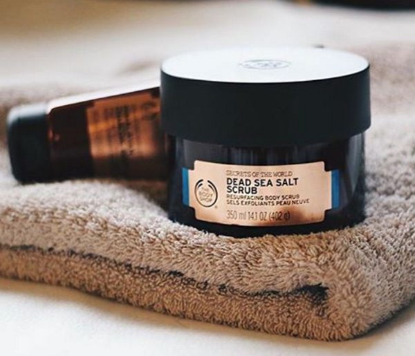 Cách chăm sóc sai lầm khiến da “mốc meo” trong mùa hanh khô ảnh 4