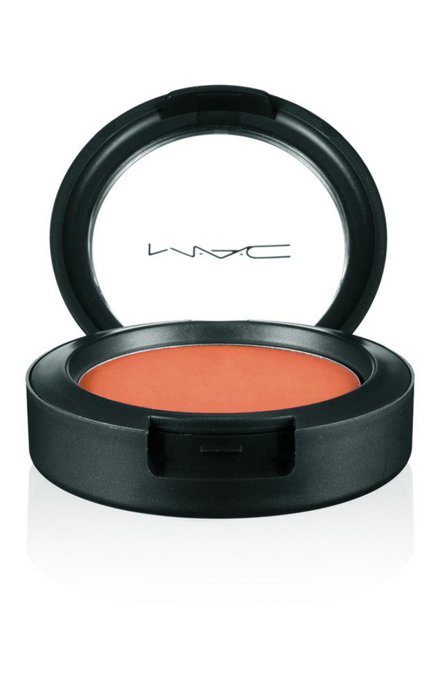 Xu hướng trang điểm xuân hè 2015: Một lớp nền hoàn hảo ảnh 4